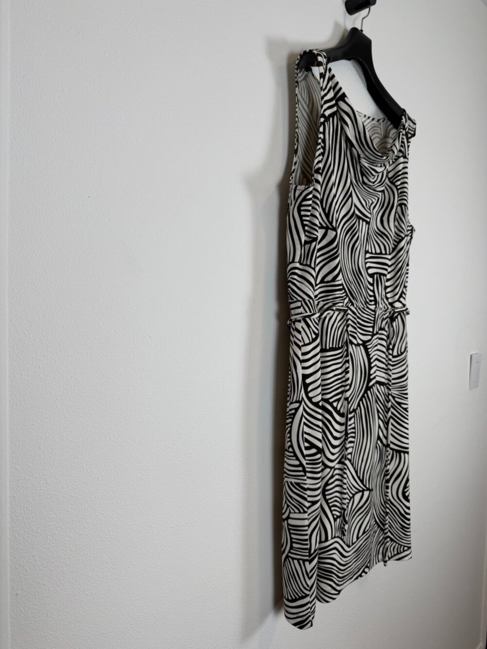 NWT Ann Taylor XL Black White Abstract Print Sleeveless Sheath Dress - Picture 2 of 13